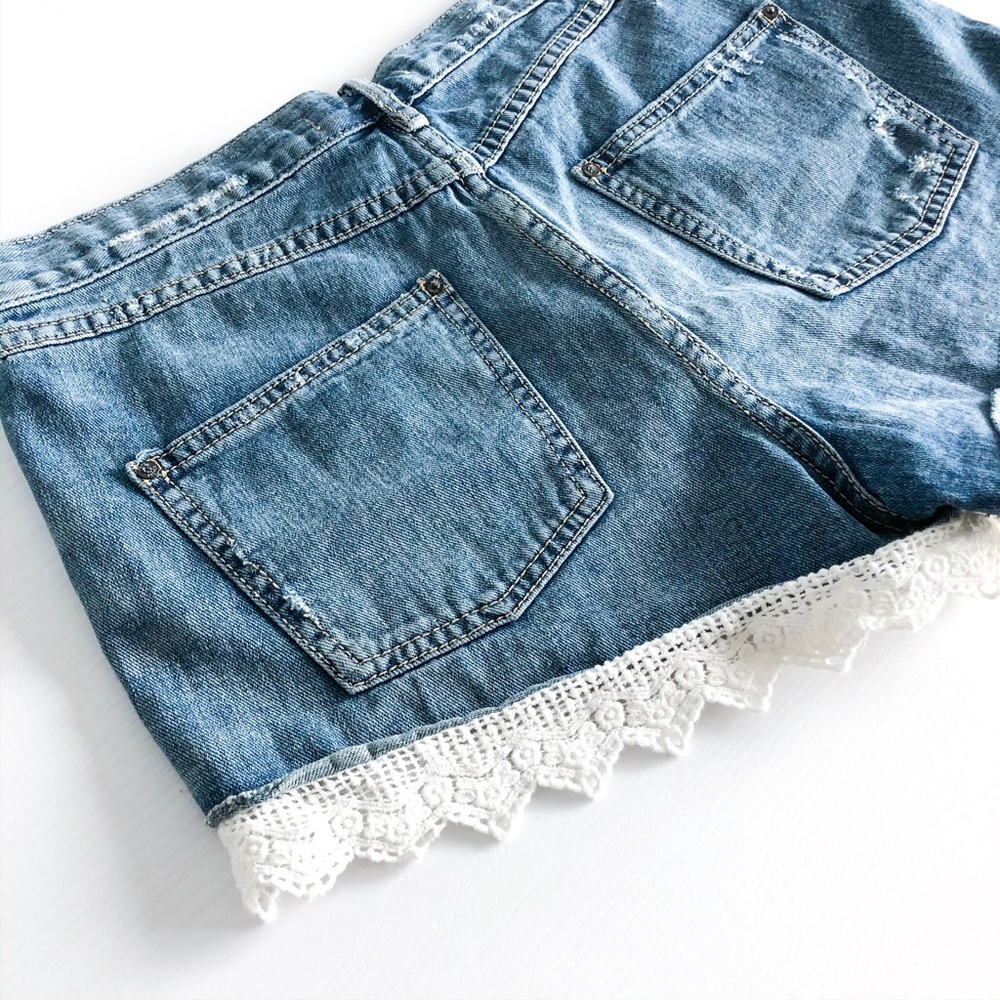 Free People Lace Denim Shorts NWOT - Picture 4 of 5